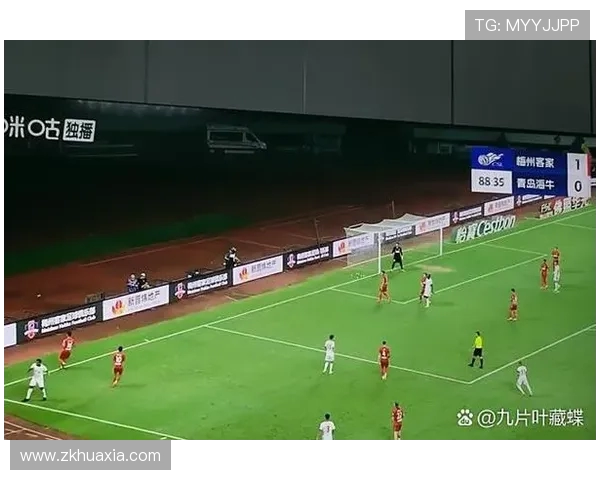 嵩山龙门主场迎战青岛海牛双方鏖战九十分钟上演进球盛宴